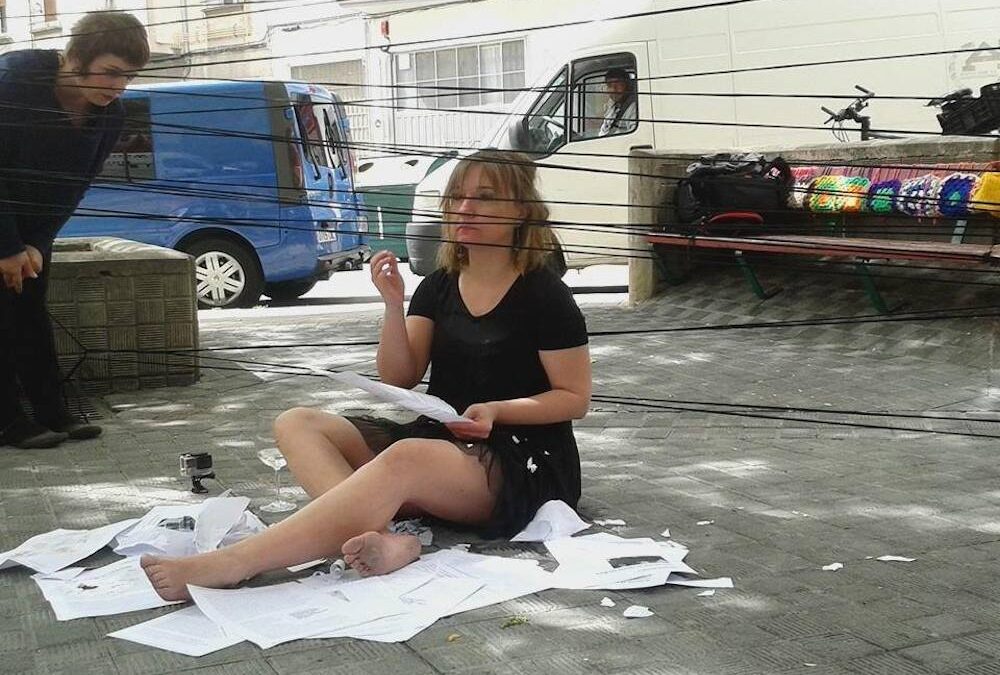Aitziber Urtasun Pineda: «Utilizo la performance para filtrar heridas y la educación como arma de transformación social»