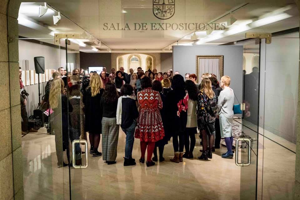 inauguración exposicion el poder de la presencia, Mujeres Mirando Mujeres