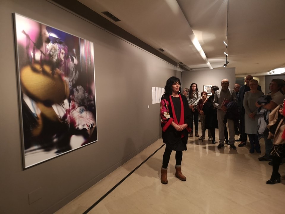 inauguración exposicion el poder de la presencia, Mujeres Mirando Mujeres