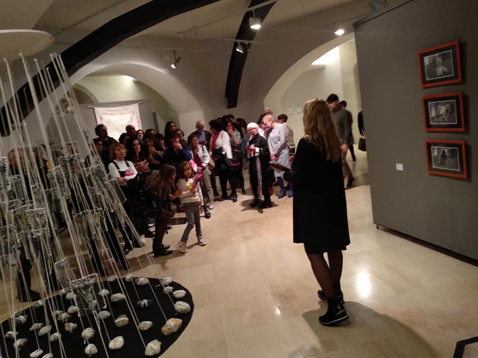 inauguración exposicion el poder de la presencia, Mujeres Mirando Mujeres