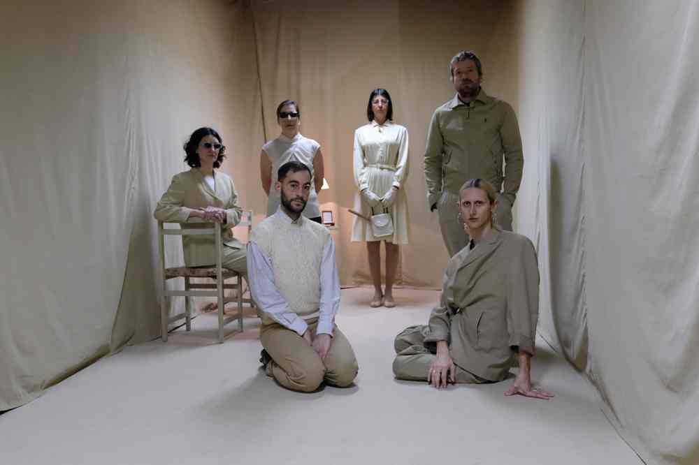 Miss Beige, heroína antiselfie