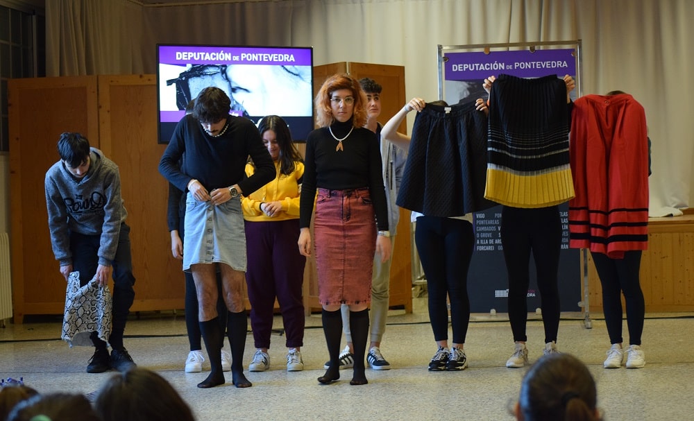 P-Persona Hola 3_Teresa Bua | Mujeres Mirando Mujeres | Sabela Fraga Costa