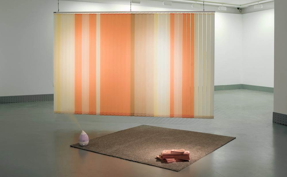 MARIA ALCAIDE - ARIANNA ESPÓSITO - VIII Mujeres Mirando Mujeres Instalación, Bureau désespoir, Dilalica (2017)